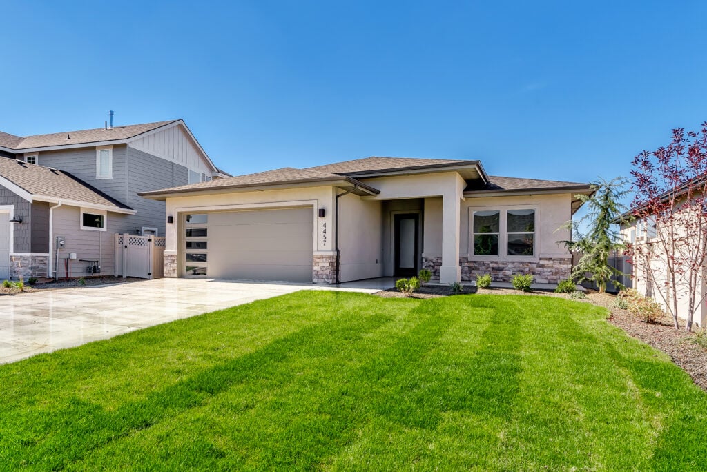 Cottonwood-Front of Home